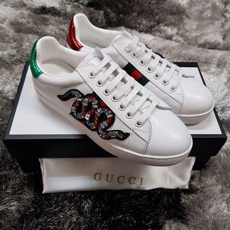 tenis de gucci.